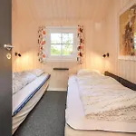 Six-bedroom In Prázdninový dům