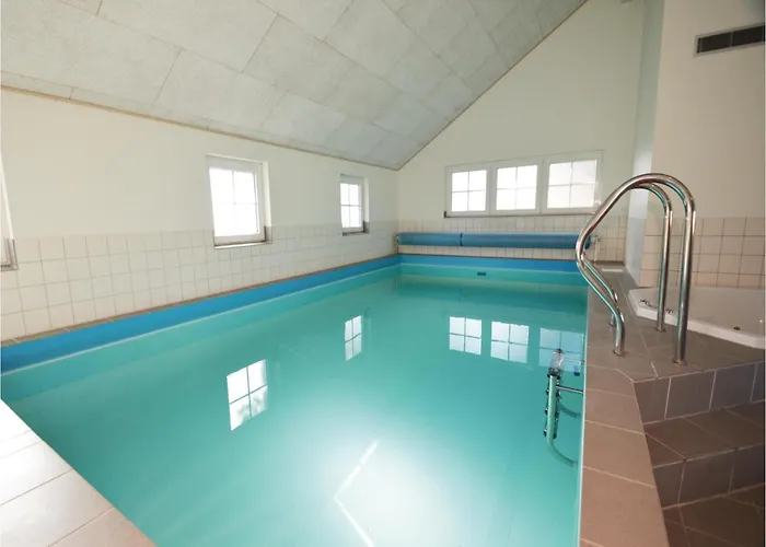 Six-bedroom In Сasa de vacaciones *