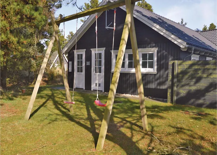 Six-bedroom In Ferienhaus Blåvand